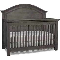 Dolce Babi Lucca Convertible Curve Top Crib